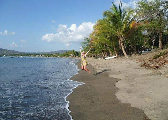 Flamingo Cabinas Hotel 3*